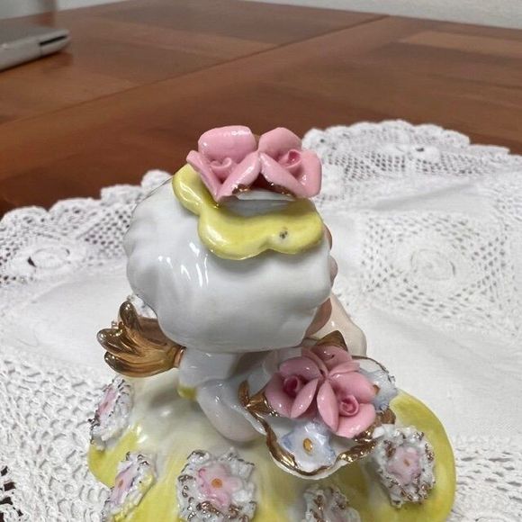 Vintage Lefton China Figurine, Lefton SATURDAYS CHILD DOLL, Birthday Doll Gift - Picture 5 of 10